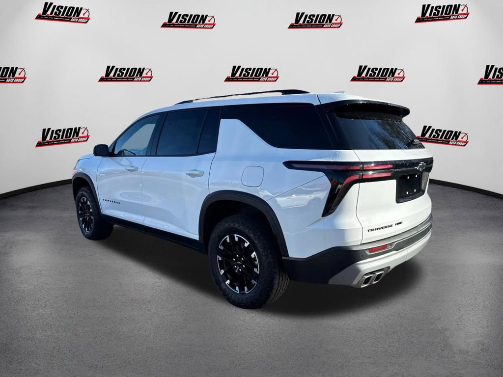 Used 2024 Chevrolet Traverse Z71 image 7