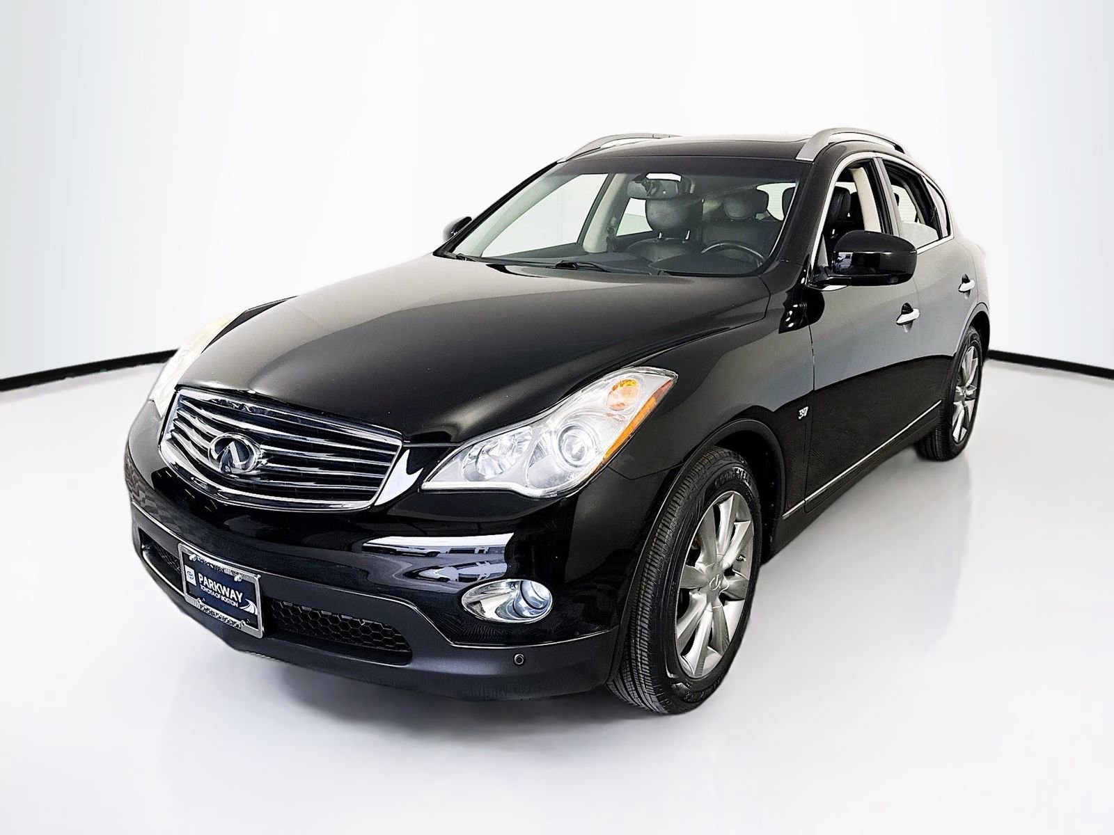 Used 2014 INFINITI QX50 Journey w/ Premium Package RWD image 3