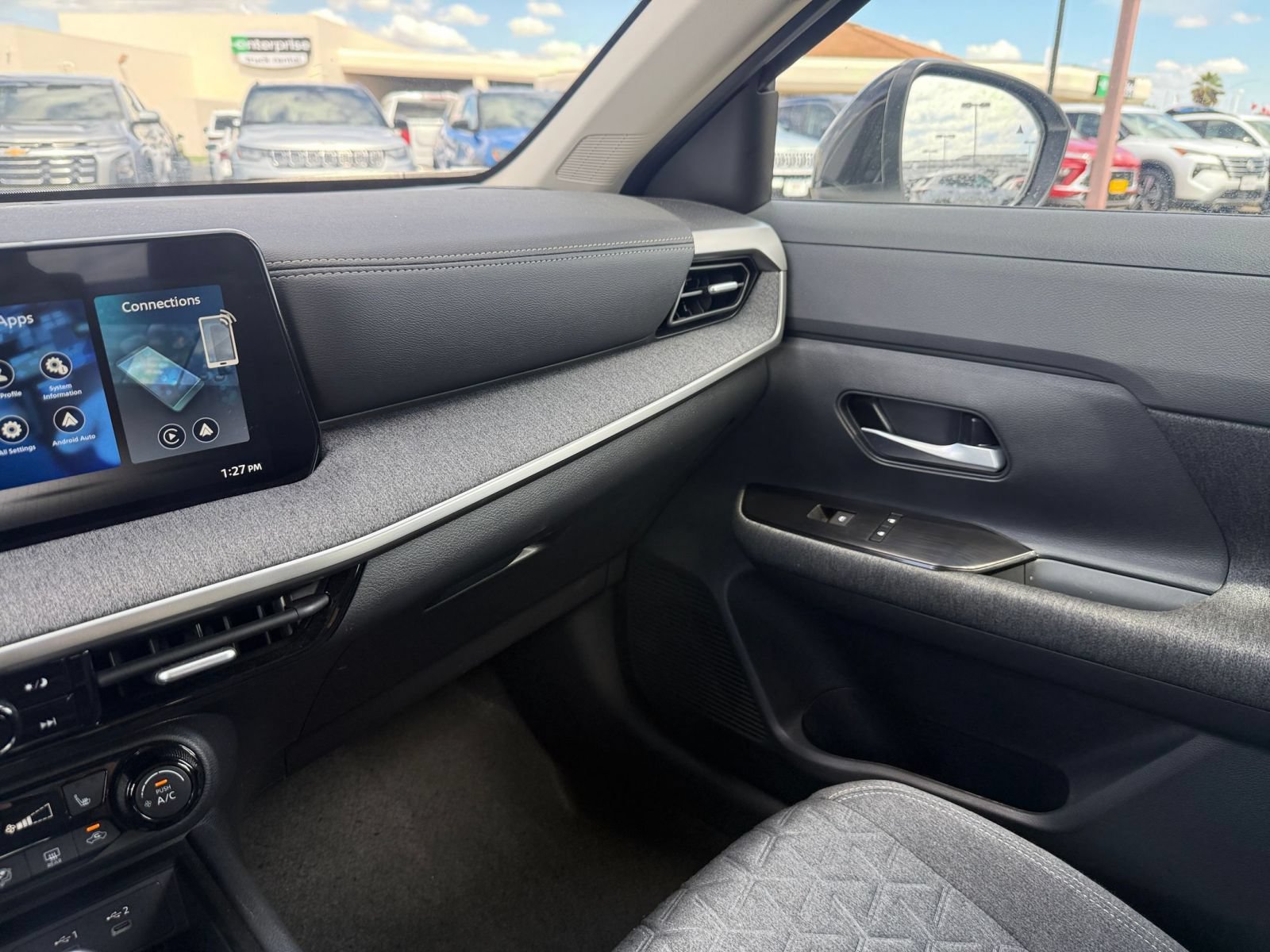 Used 2026 Nissan Kicks SV w/ Cold Weather Package FWD image 33