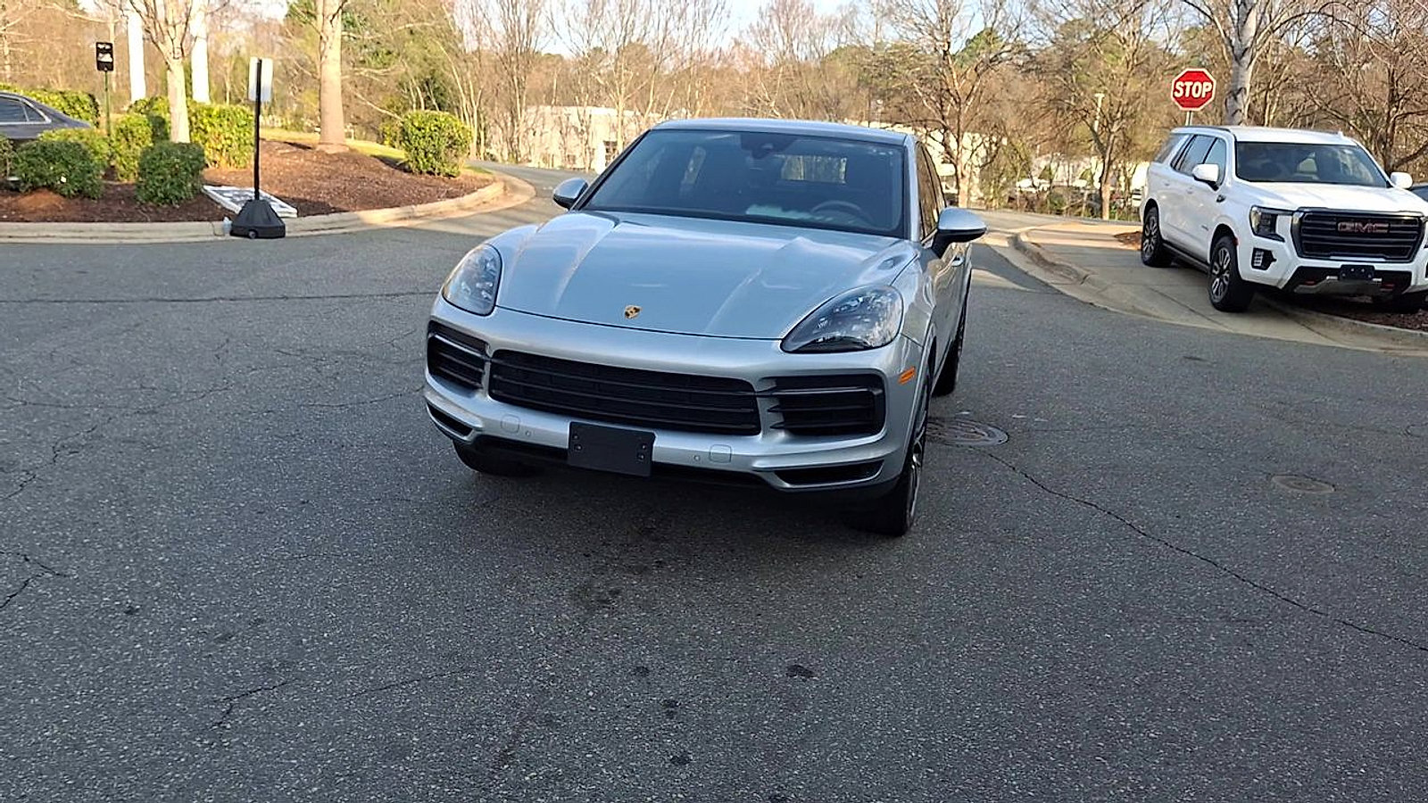 Used 2020 Porsche Cayenne S image 3