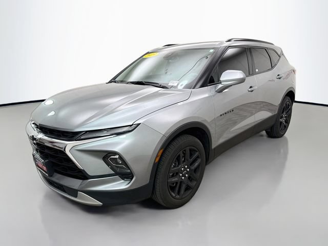 Used 2023 Chevrolet Blazer LT w/ Convenience Package FWD image 3