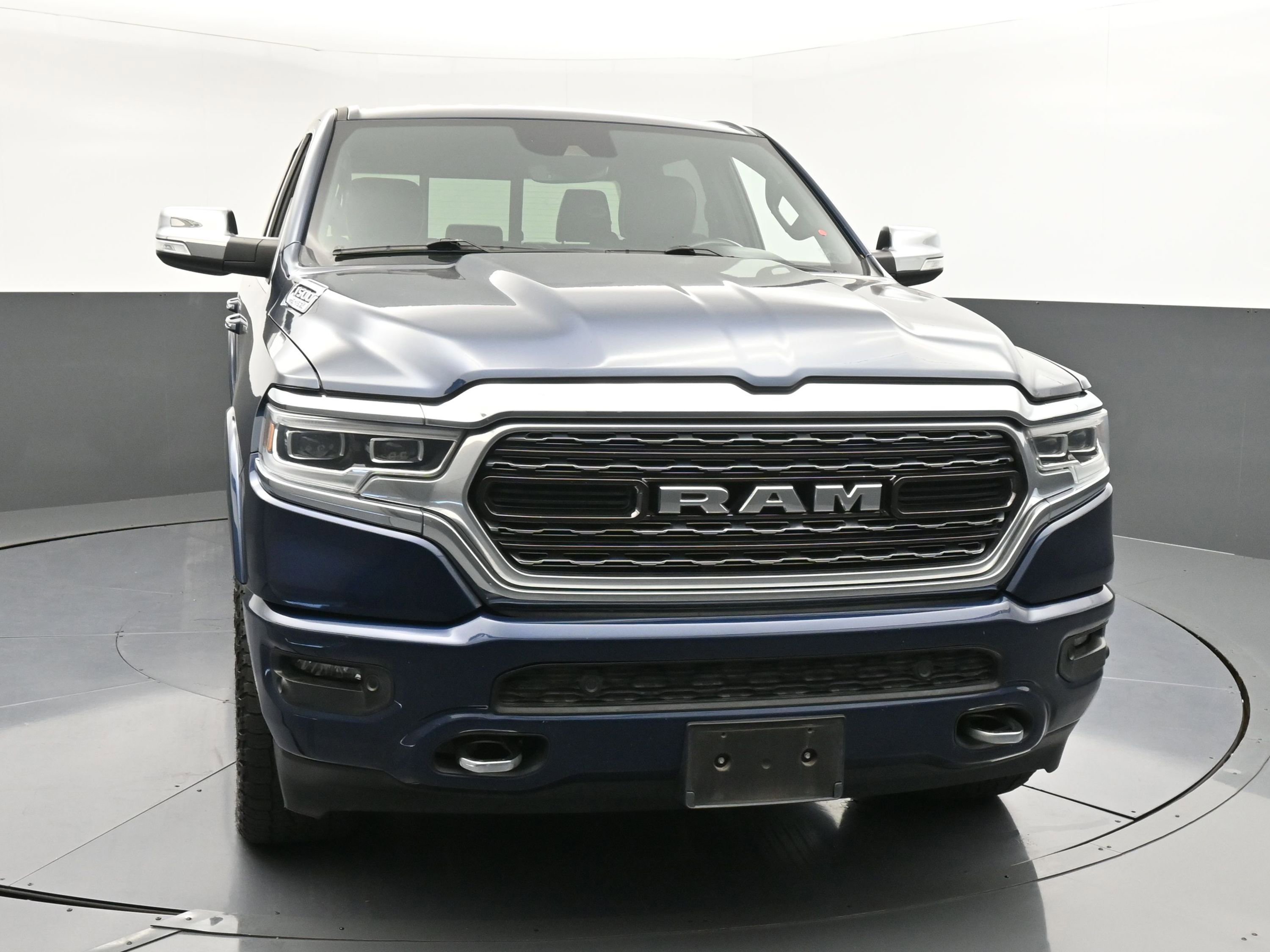 Used 2022 RAM 1500 Limited w/ Body Color Bumper Group image 2