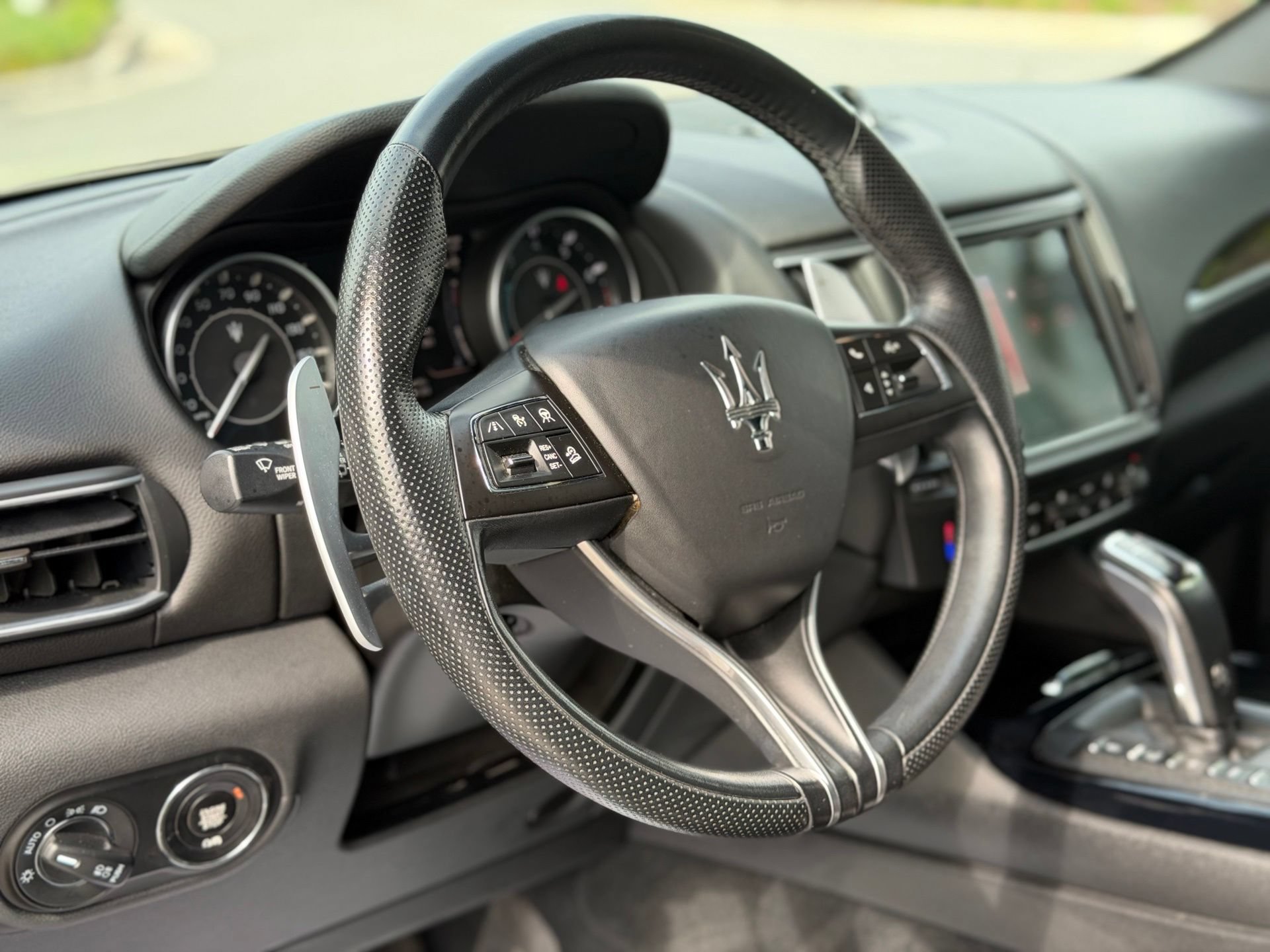 Used 2023 Maserati Levante Modena AWD/4WD image 31