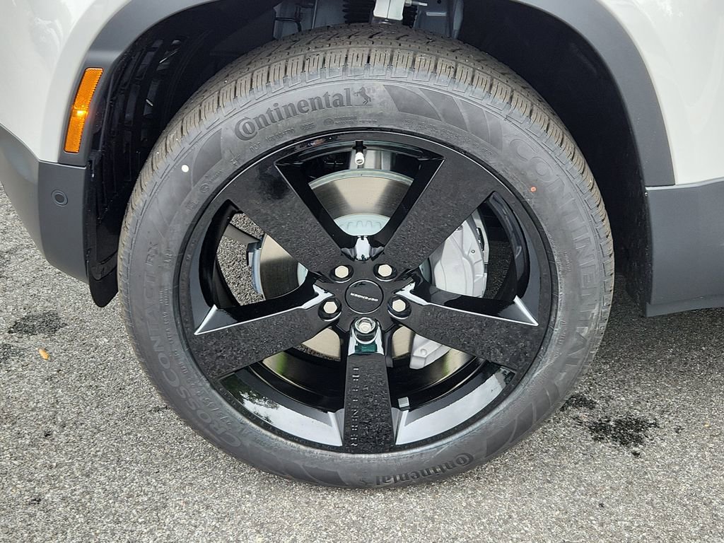 Used 2026 Land Rover Defender 110 S image 9