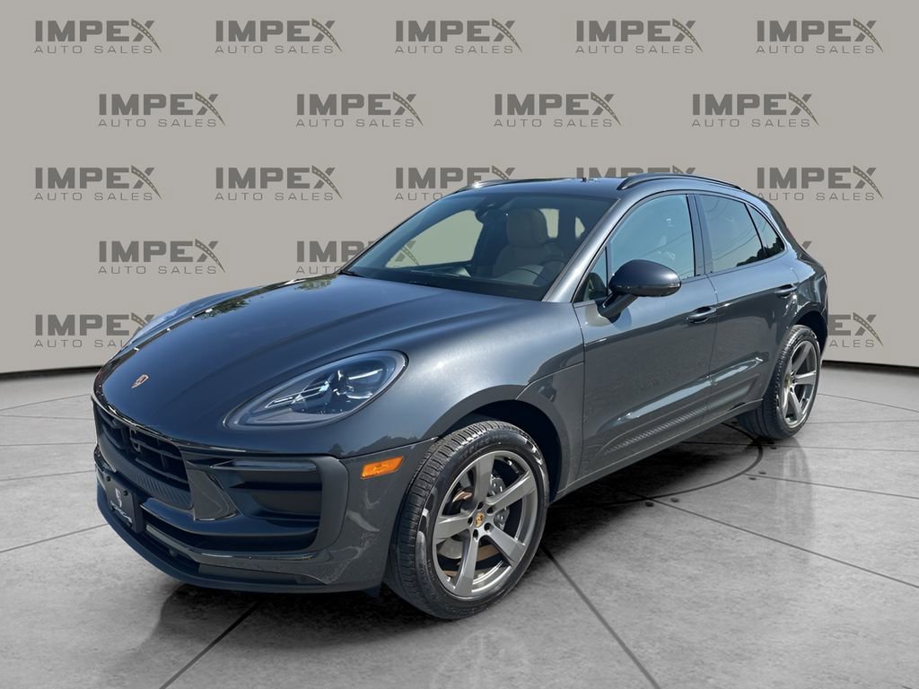 Used 2023 Porsche Macan Turbo image 1