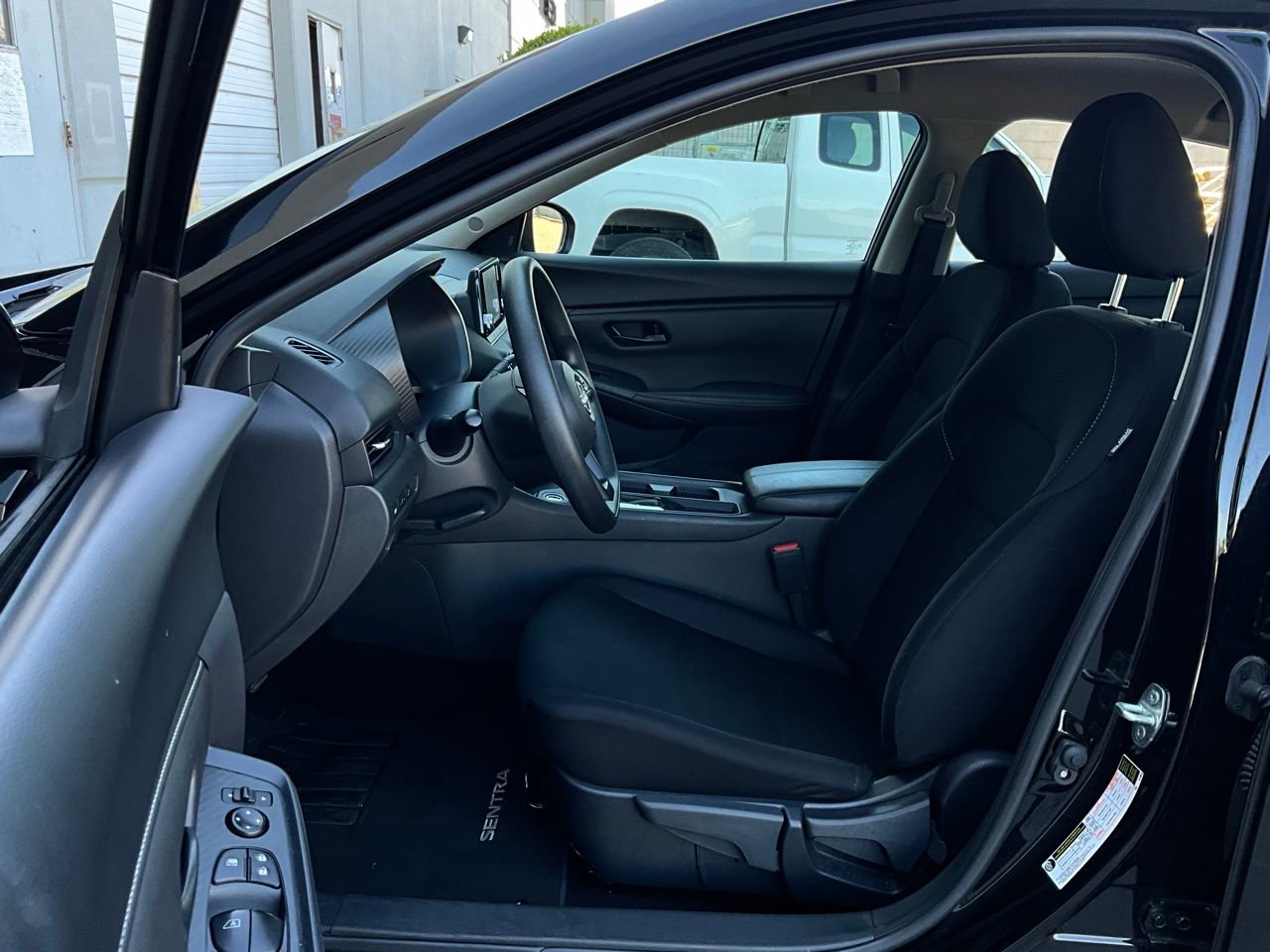 Used 2025 Nissan Sentra S image 10