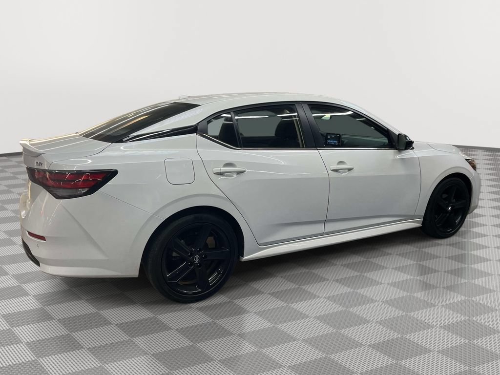 Used 2023 Nissan Sentra SR w/ Electronics Package FWD image 2