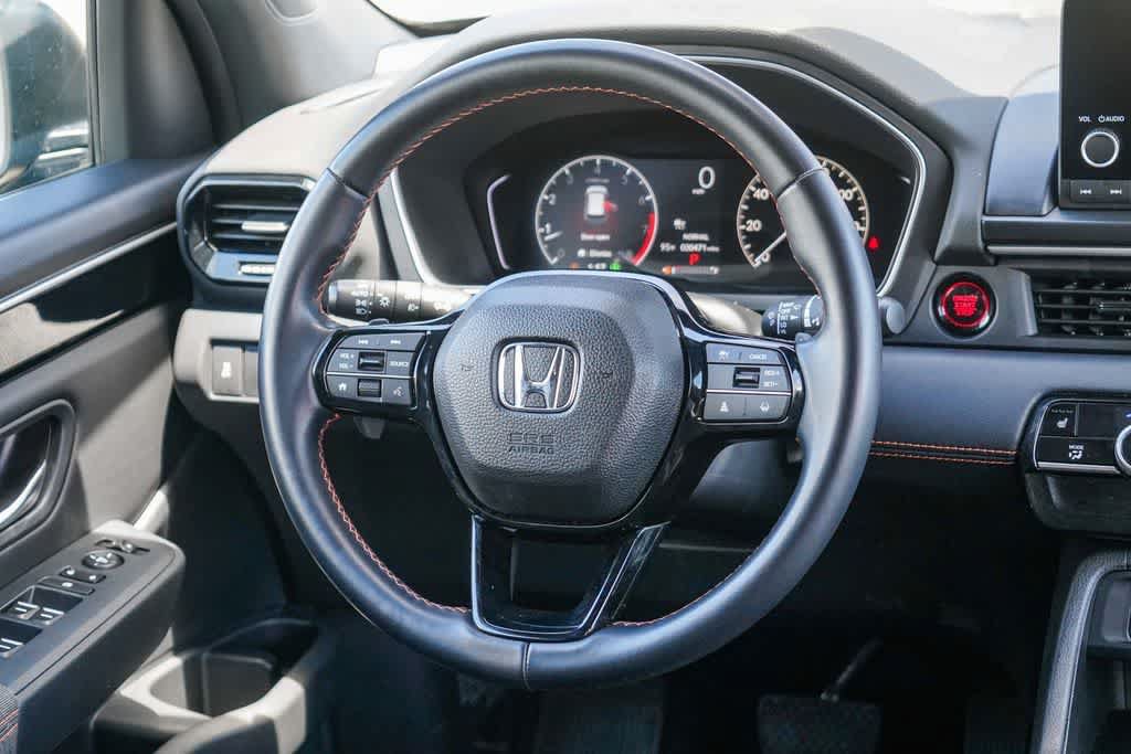 Used 2025 Honda Pilot Sport image 13