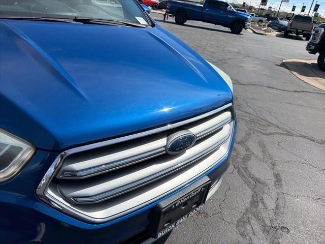 Used 2017 Ford Escape Titanium image 18