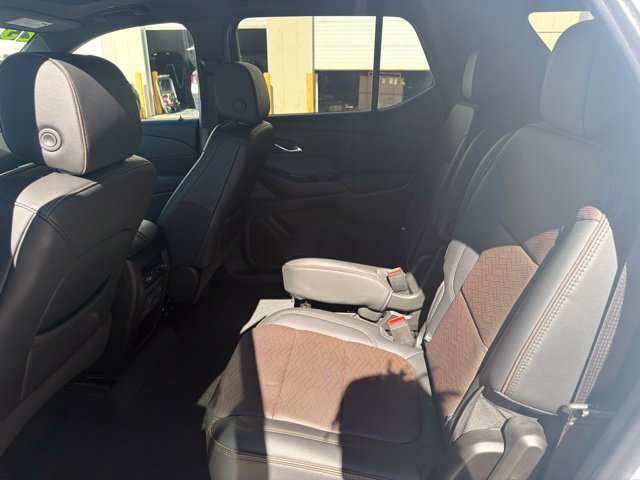 Used 2023 Chevrolet Traverse High Country AWD/4WD image 15