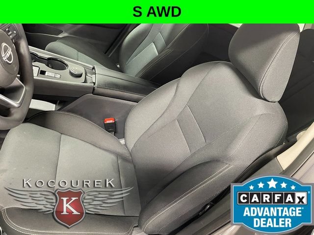 Used 2023 Nissan Rogue S AWD/4WD image 12