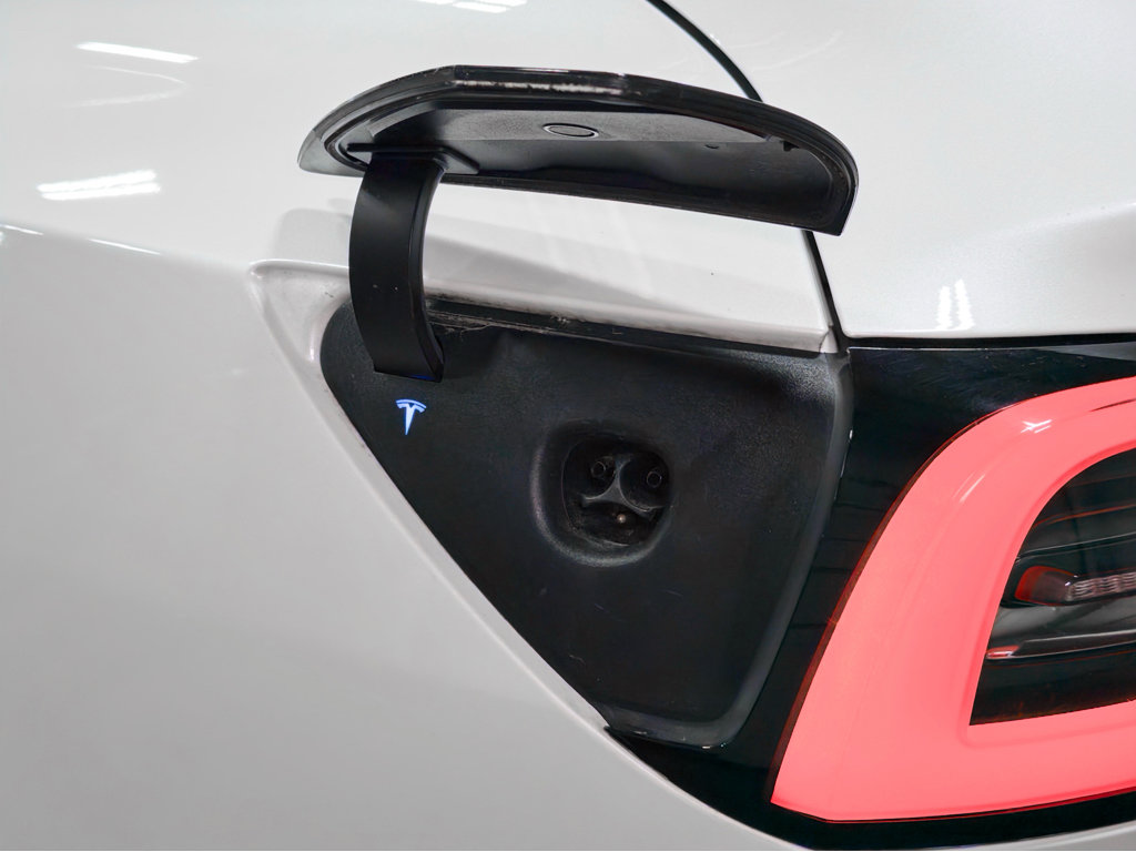 Used 2021 Tesla Model 3 Long Range image 5