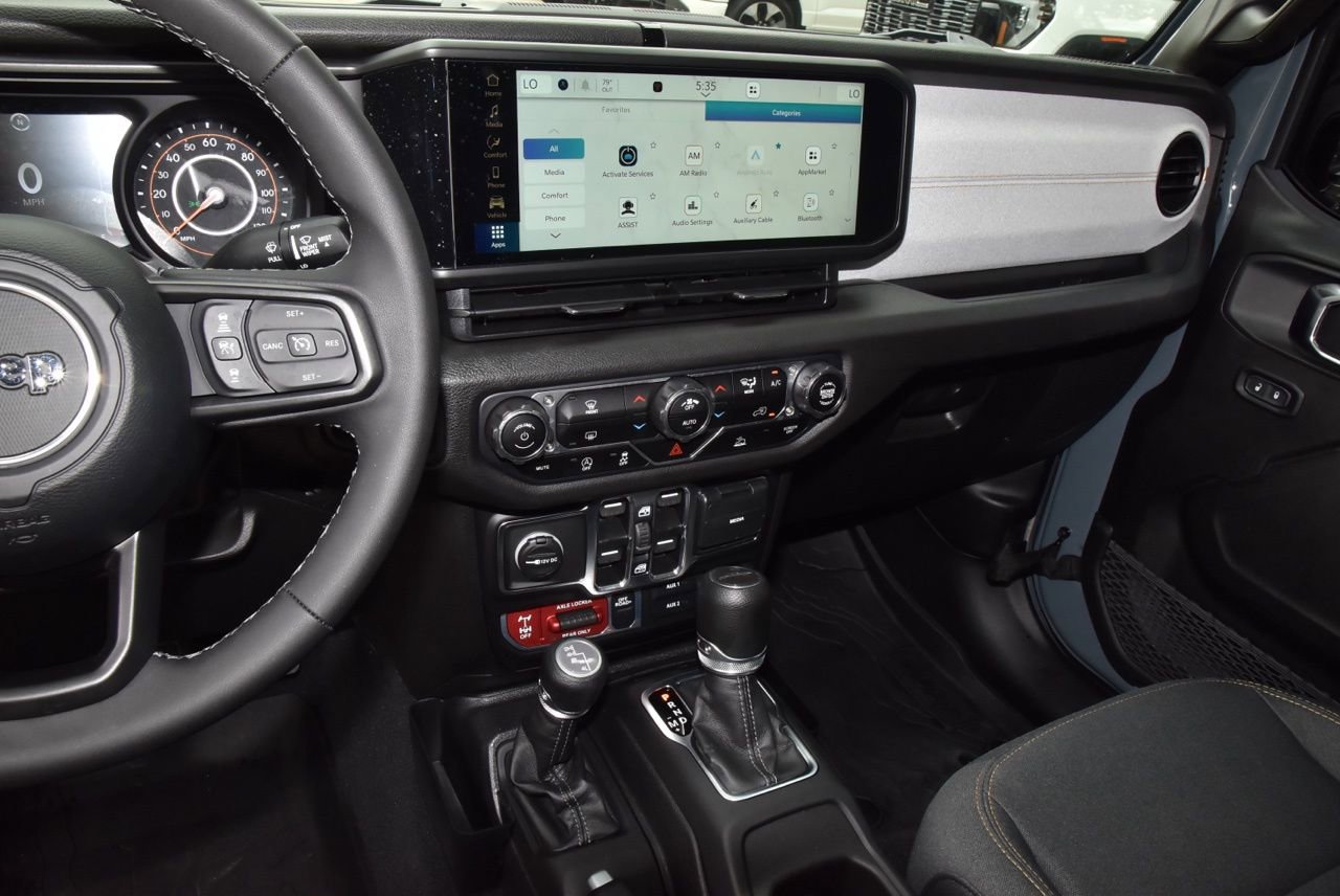 Used 2025 Jeep Gladiator Willys image 27