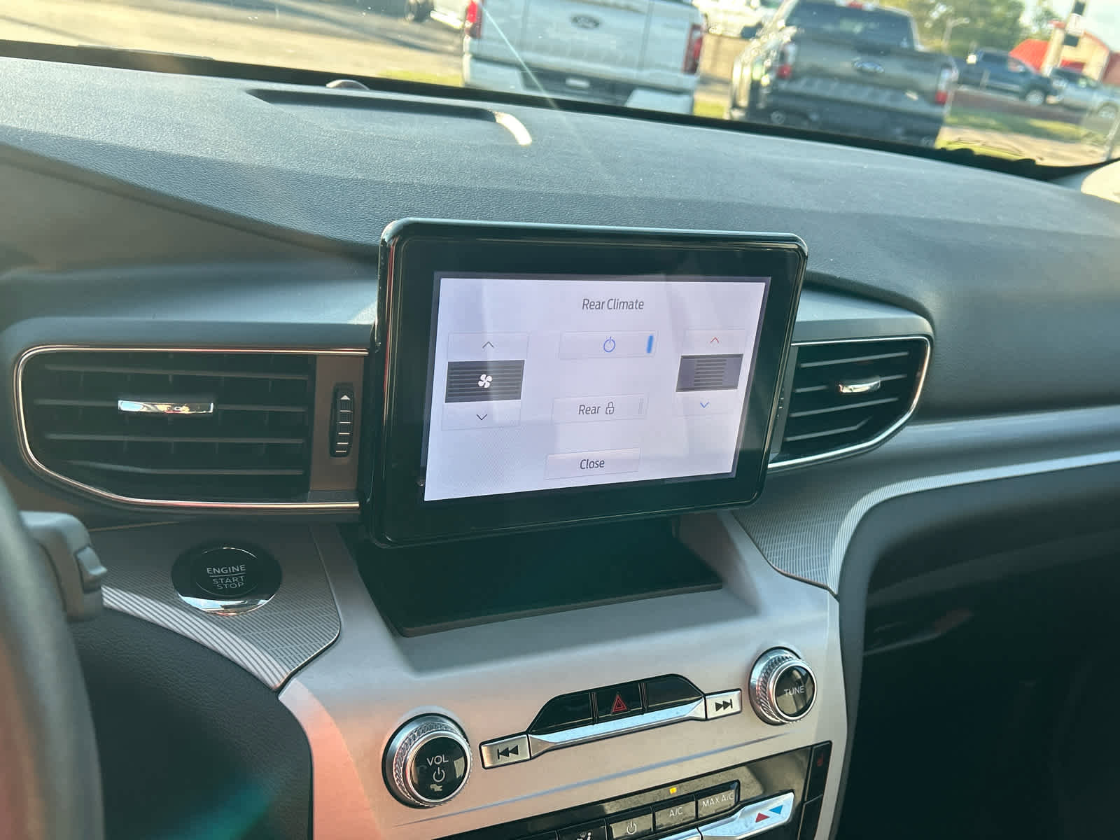 Used 2023 Ford Explorer XLT w/ Equipment Group 202A image 40