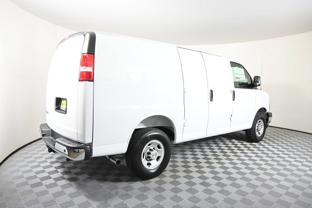 New 2026 Chevrolet Express 3500 w/ Driver Convenience Package RWD image 6
