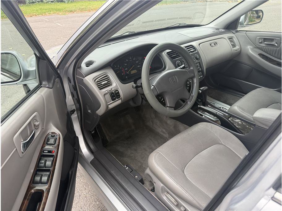 Used 2002 Honda Accord EX image 10