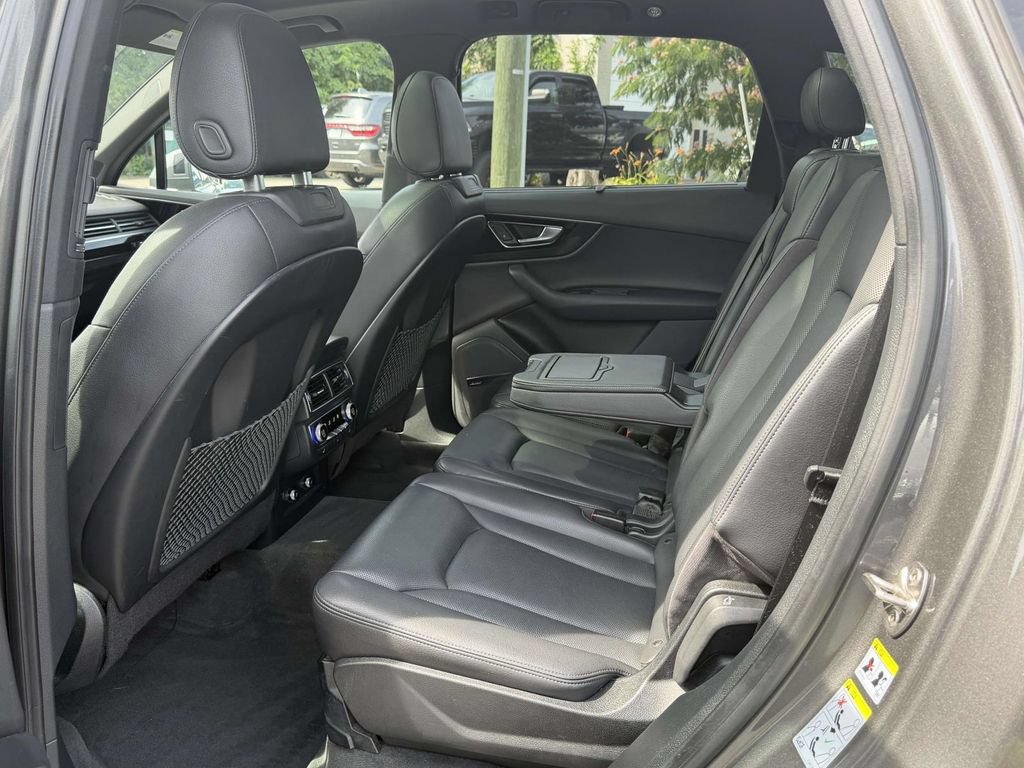 Used 2018 Audi Q7 3.0T Premium Plus w/ Premium Plus Package AWD/4WD image 15