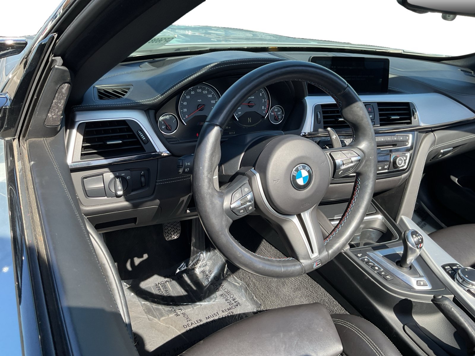 Used 2016 BMW M4 Convertible RWD image 11