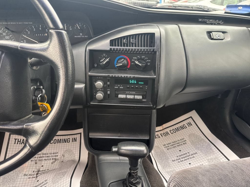 Used 1995 Buick Skylark Custom FWD image 19