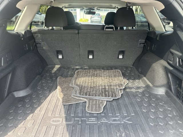 Used 2024 Subaru Outback Premium AWD/4WD image 31