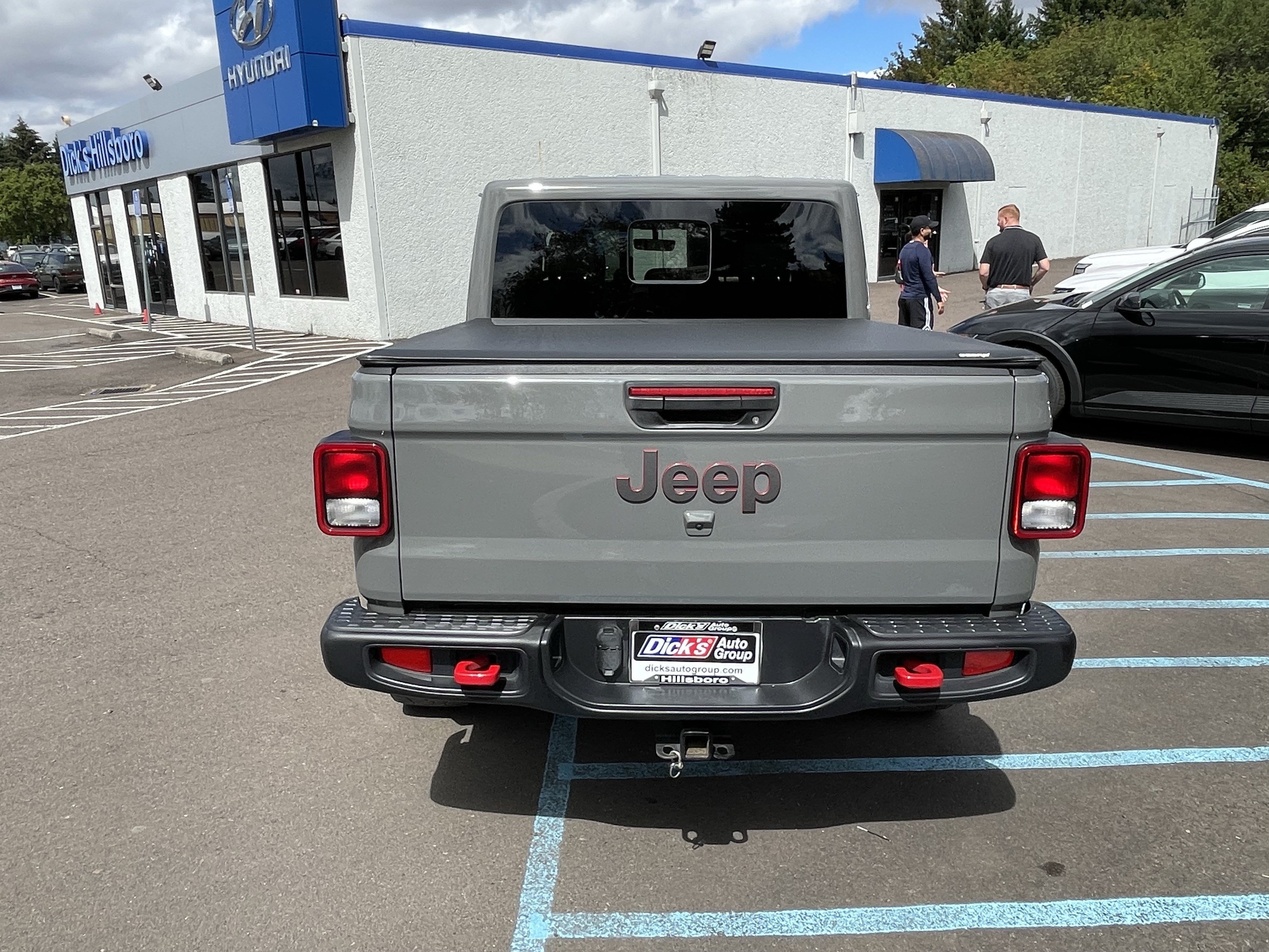 Used 2022 Jeep Gladiator Rubicon w/ Trailer Tow Package AWD/4WD image 4