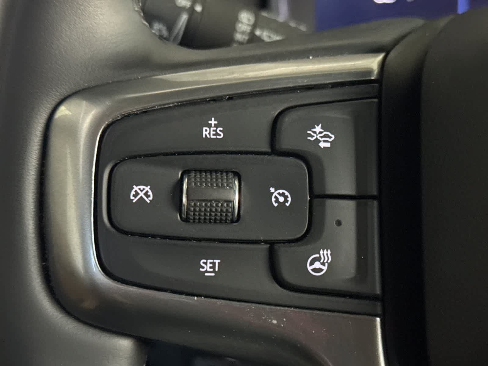 Used 2024 Chevrolet Tahoe Premier AWD/4WD image 30
