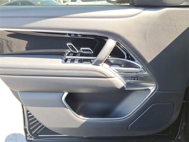 Used 2023 Land Rover Range Rover SE image 21