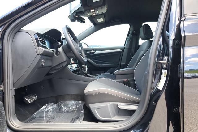 Used 2025 Volkswagen Jetta Sport FWD image 10