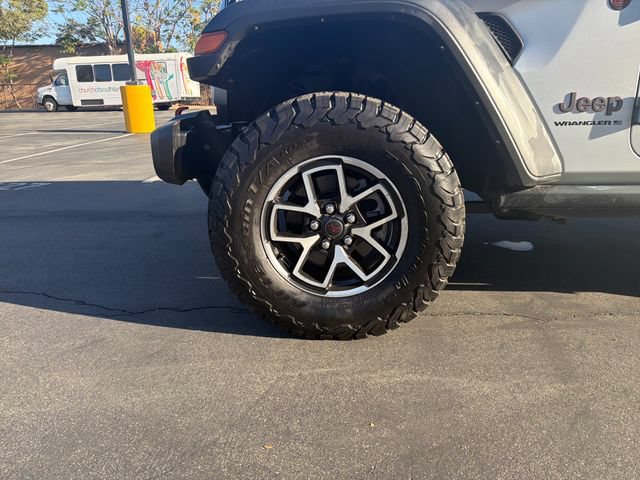 Used 2024 Jeep Wrangler Unlimited Rubicon AWD/4WD image 20