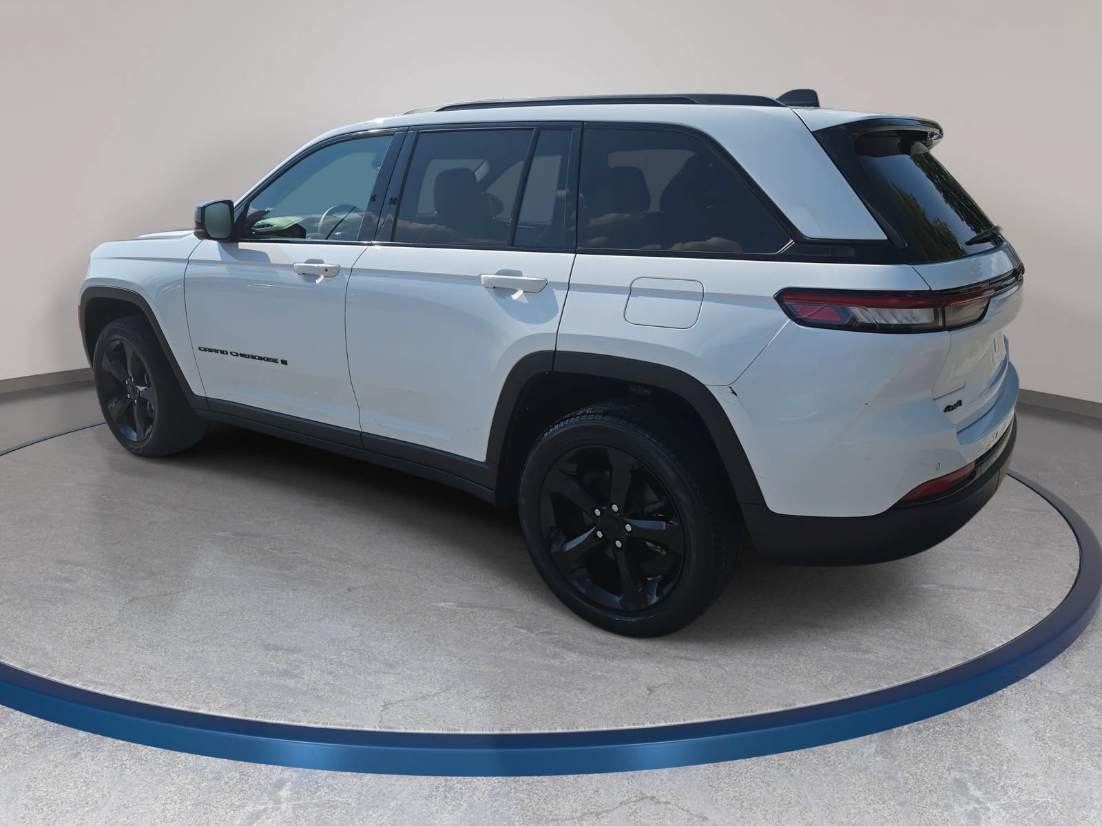 Used 2023 Jeep Grand Cherokee Limited w/ Luxury Tech Group II AWD/4WD image 7