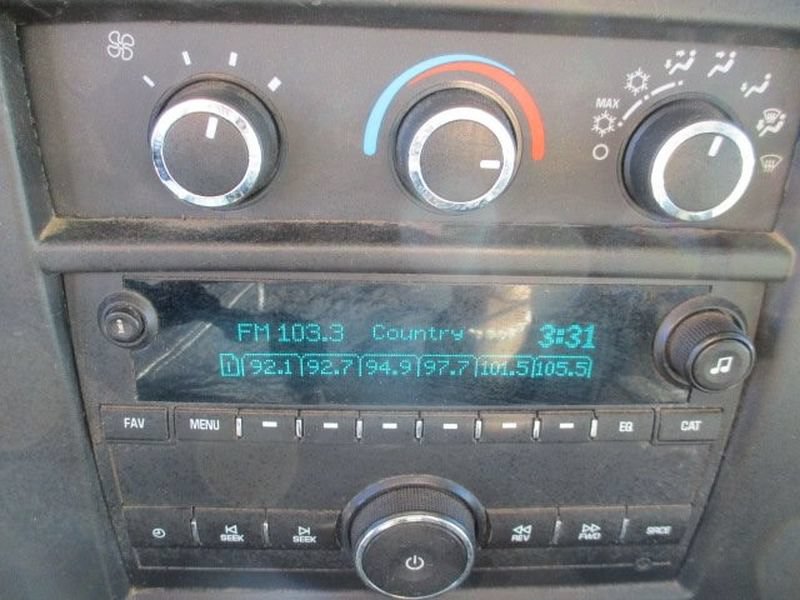Used 2017 Chevrolet Express 4500 Extended RWD image 11