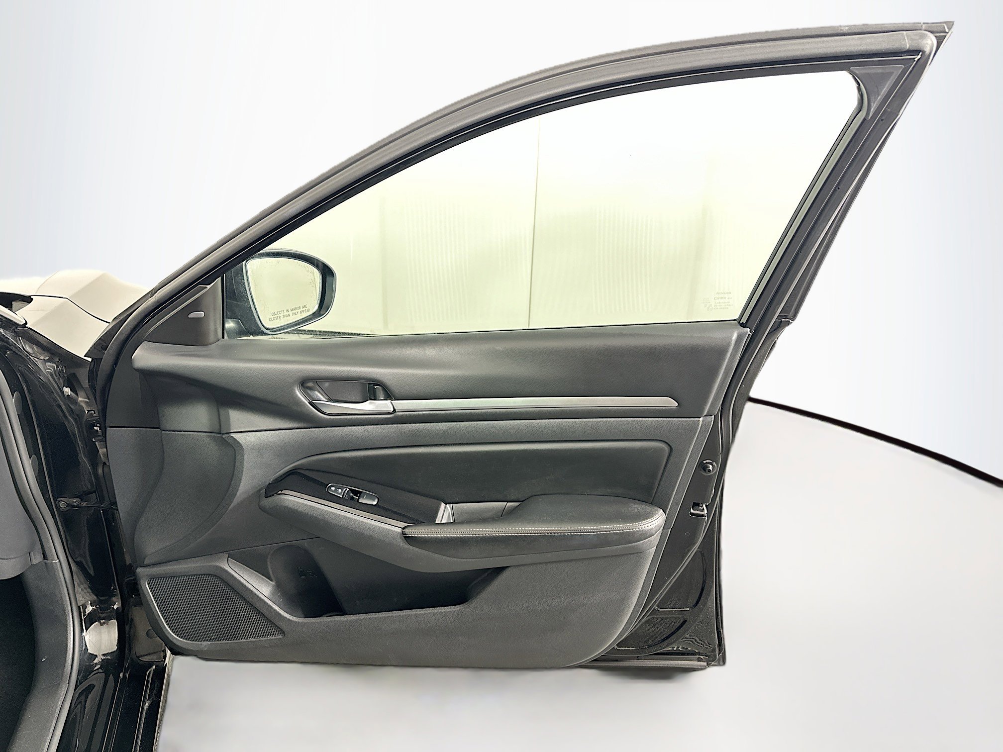 Used 2023 Nissan Altima 2.5 SV image 29