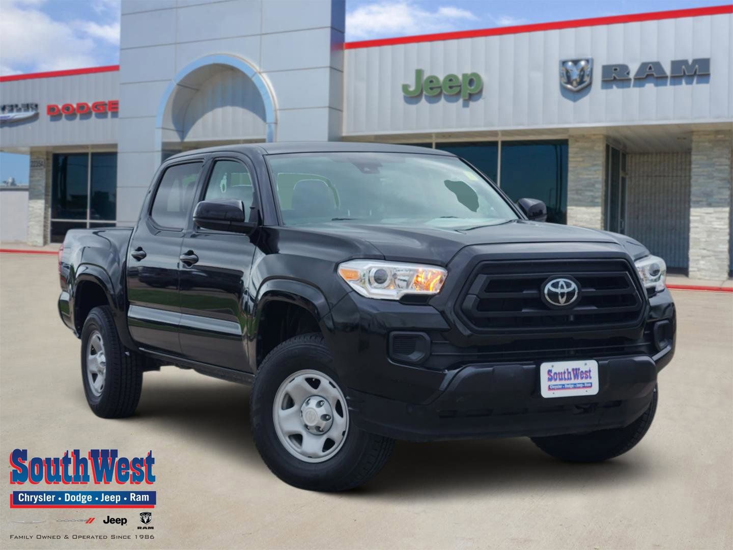 Used 2023 Toyota Tacoma SR image 1