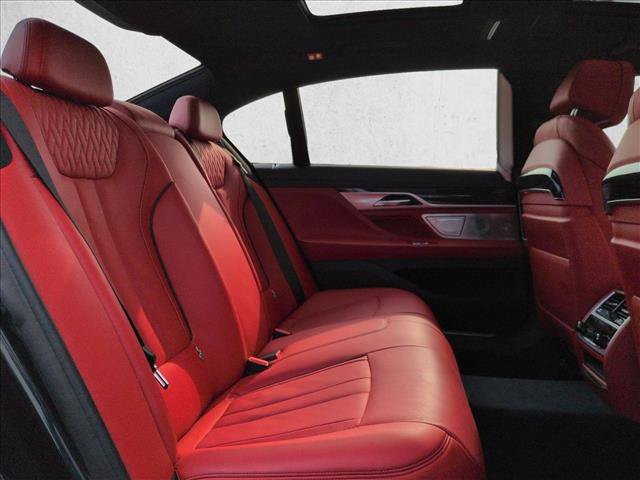 Used 2019 BMW 750i xDrive w/ Executive Package AWD/4WD image 22