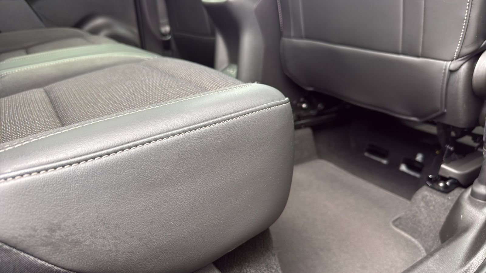 Used 2023 Buick Envision Preferred image 26