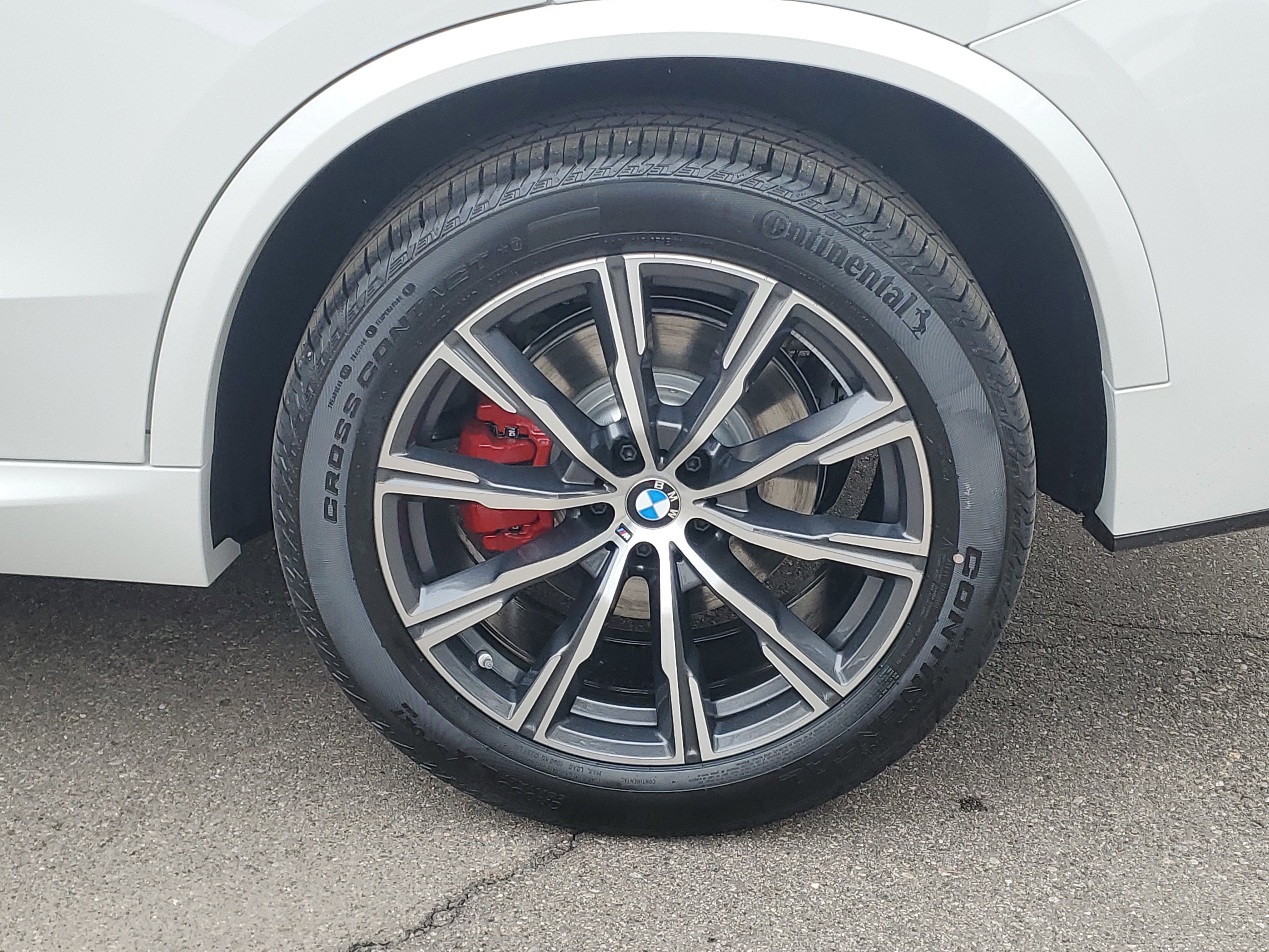 New 2026 BMW X5 xDrive40i w/ M Sport Package image 29