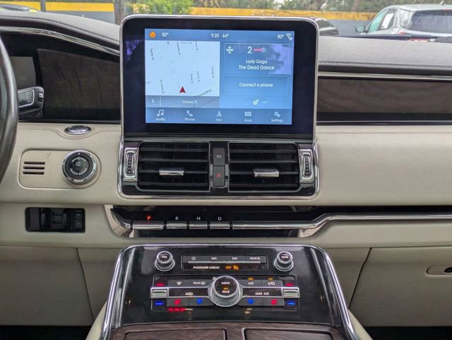 Used 2018 Lincoln Navigator Reserve w/ Technology Package image 20