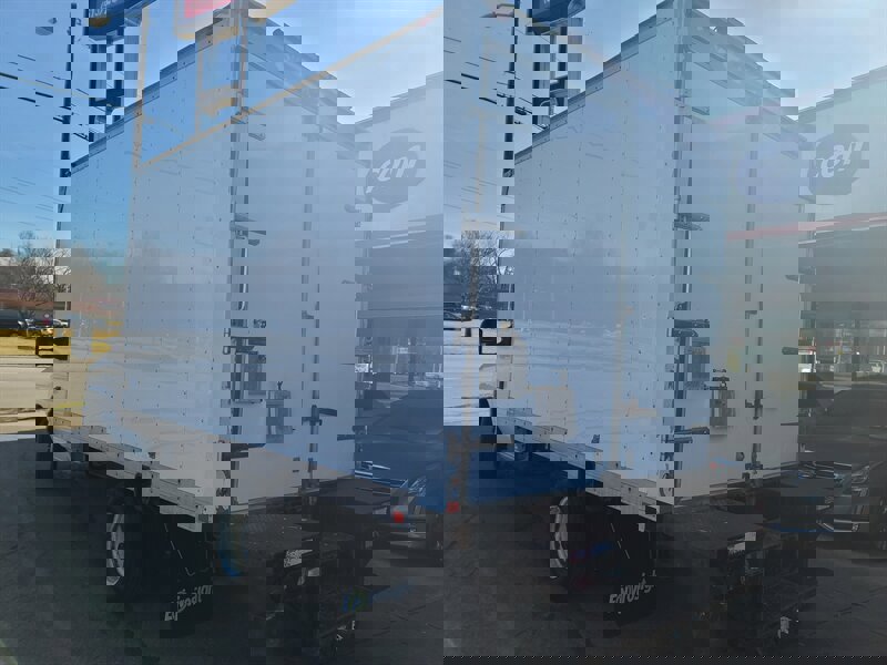 Used 2016 Ford E-450 and Econoline 450 Super Duty image 7