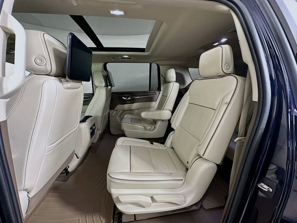 Used 2021 GMC Yukon XL Denali w/ Denali Ultimate Package RWD image 4
