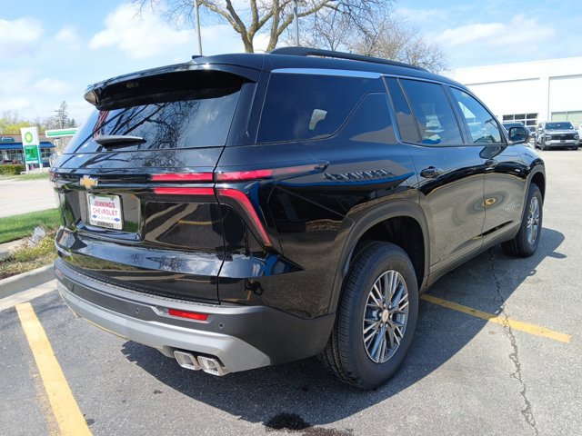 New 2026 Chevrolet Traverse LT w/ Driver Confidence Package AWD/4WD image 4