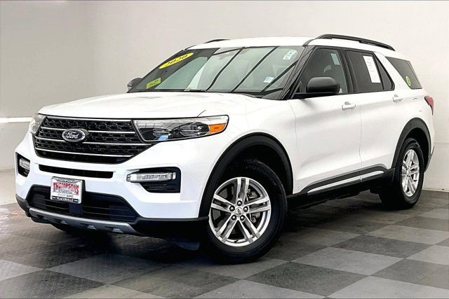 Used 2020 Ford Explorer XLT w/ Equipment Group 202A image 12