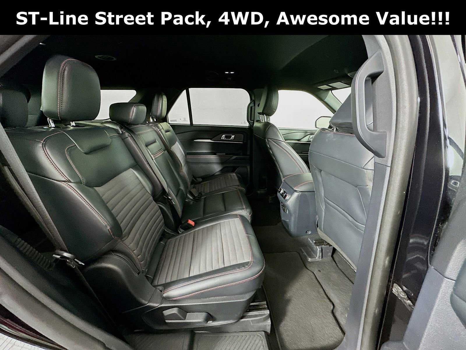 Used 2025 Ford Explorer ST-Line w/ ST-Line Street Pack image 29