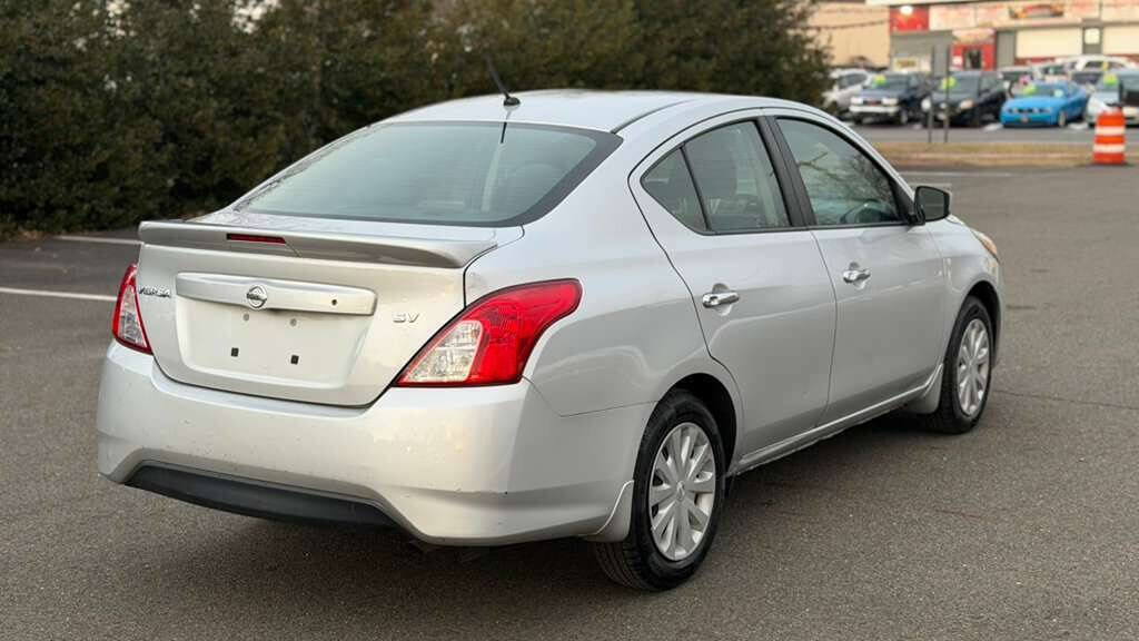 Used 2018 Nissan Versa SV image 7