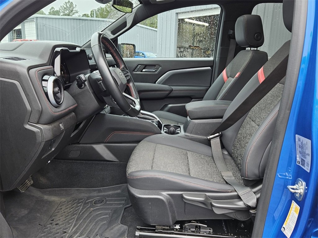 Used 2024 Chevrolet Colorado Z71 w/ Advanced Trailering Package image 5