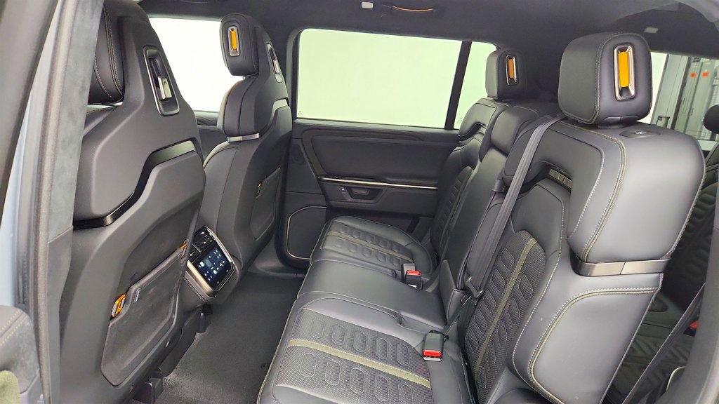 Used 2025 Rivian R1S Adventure AWD/4WD image 22