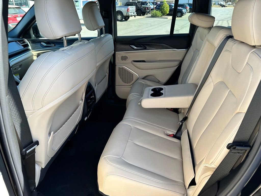 Used 2024 Jeep Grand Cherokee Limited 4xe w/ MOPAR Finishing Package AWD/4WD image 34