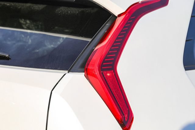 New 2026 Kia Niro Wind FWD image 16