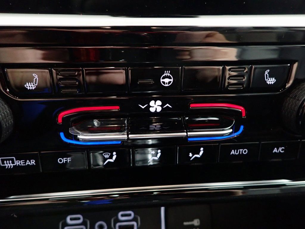 New 2025 Jeep Grand Cherokee Limited w/ Black Appearance Package image 5