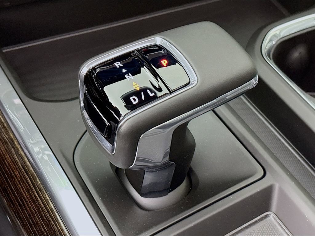 New 2026 GMC Sierra 1500 Elevation w/ Elevation Premium Package AWD/4WD image 17