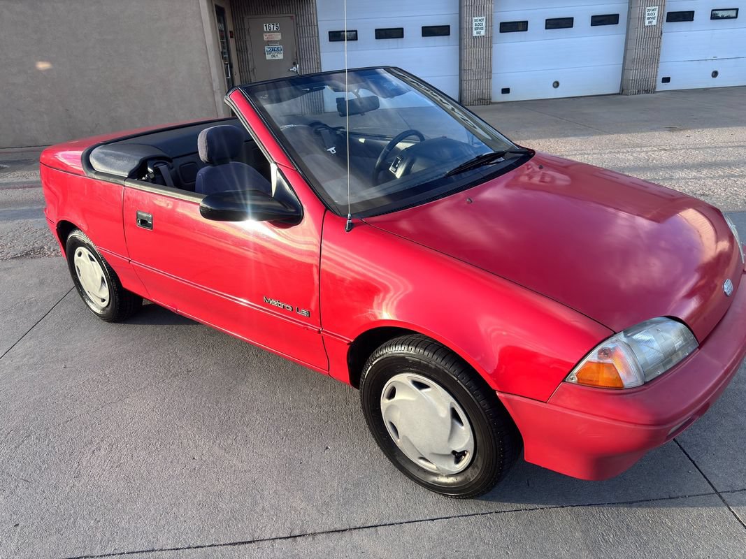 Used 1991 Geo Metro LSi FWD image 6